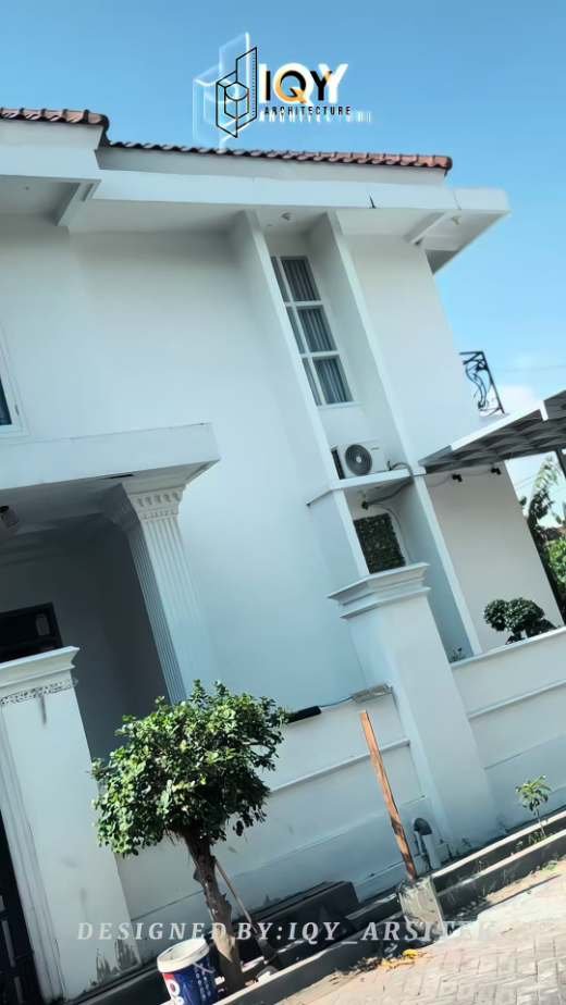 Rumah klasik dua lantai karya IQY Architecture